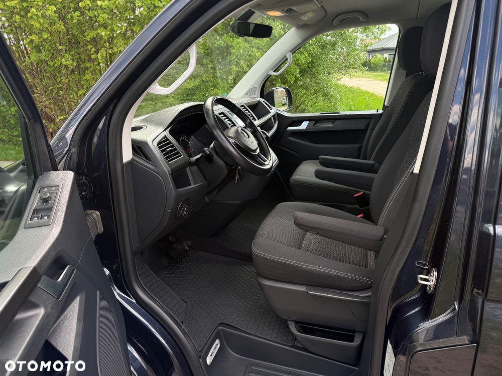 Volkswagen Multivan - 11