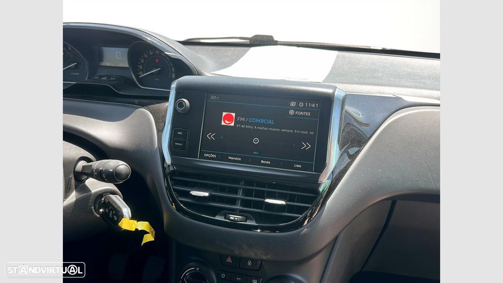 Peugeot 208 1.2 PureTech Allure - 22