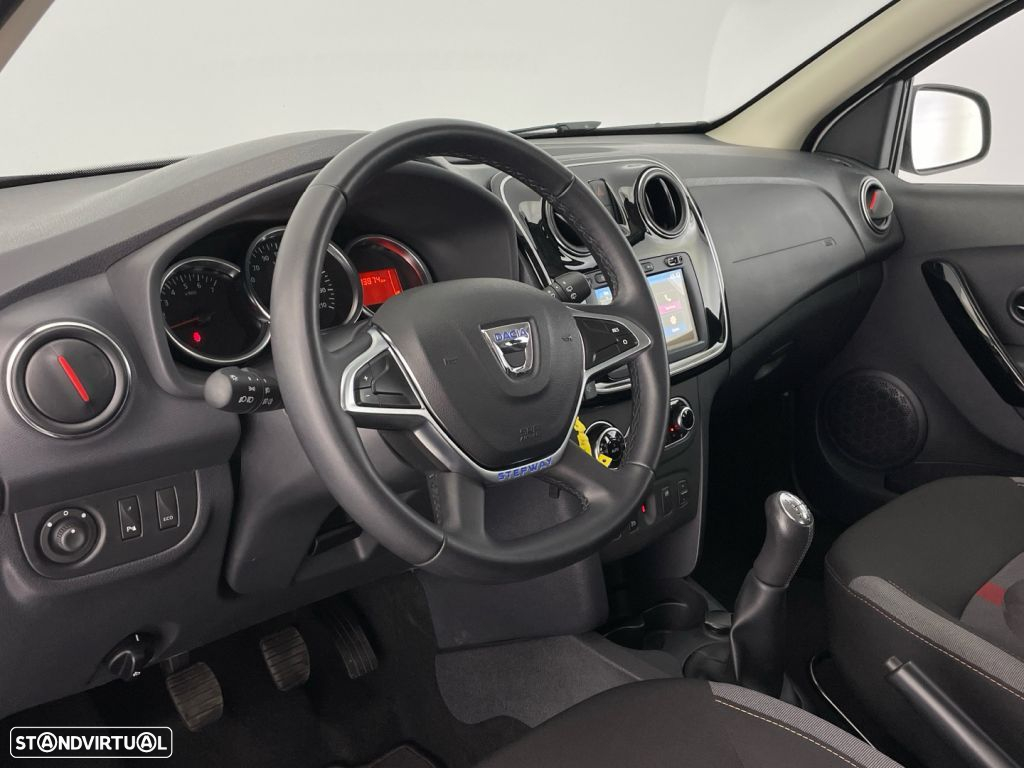 Dacia Sandero 0.9 TCe Stepway - 17