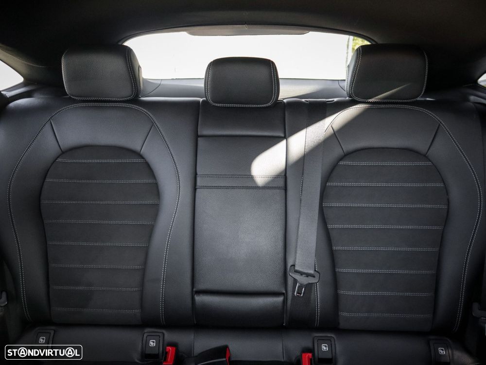 Mercedes-Benz GLC 300 de Coupe 4Matic 9G-TRONIC AMG Line - 32