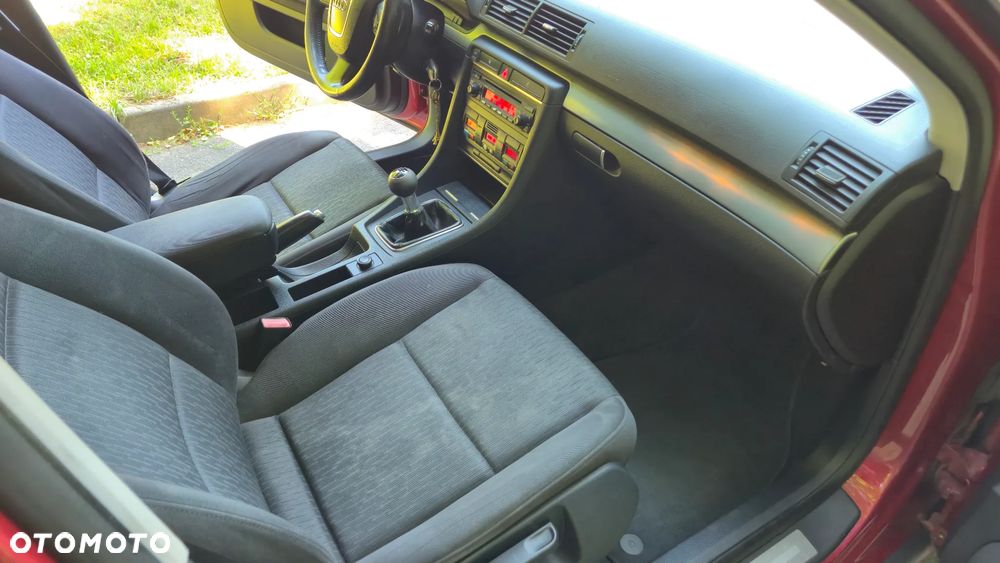 Audi A4 Avant 2.0 TDI - 11