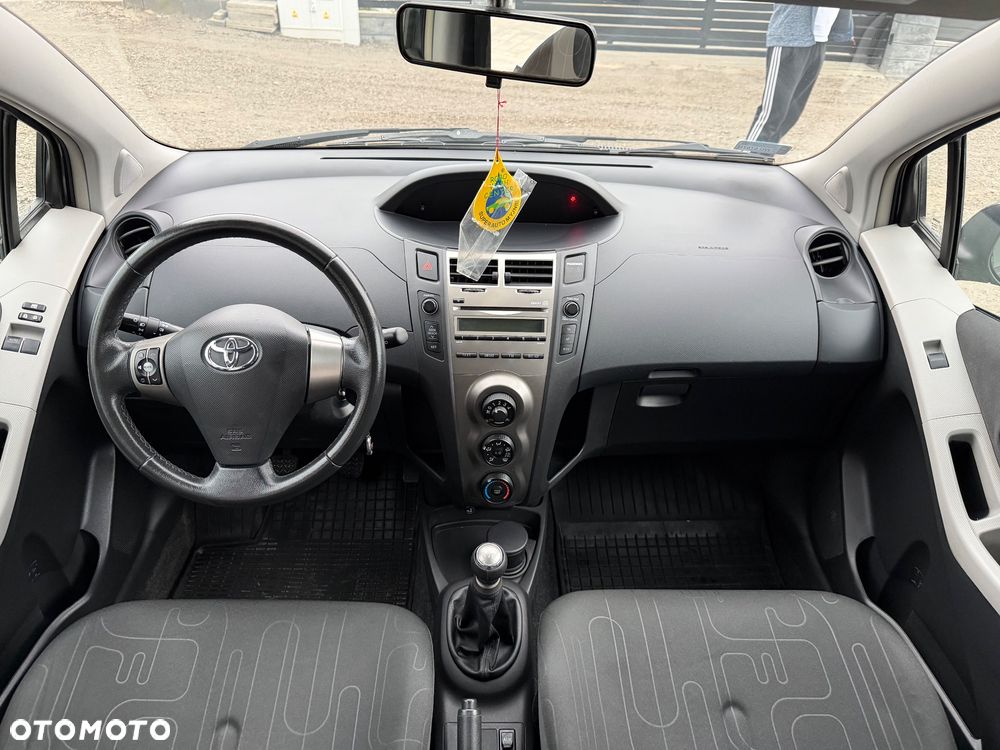 Toyota Yaris 1.0 VVT-i Cool Edition - 7