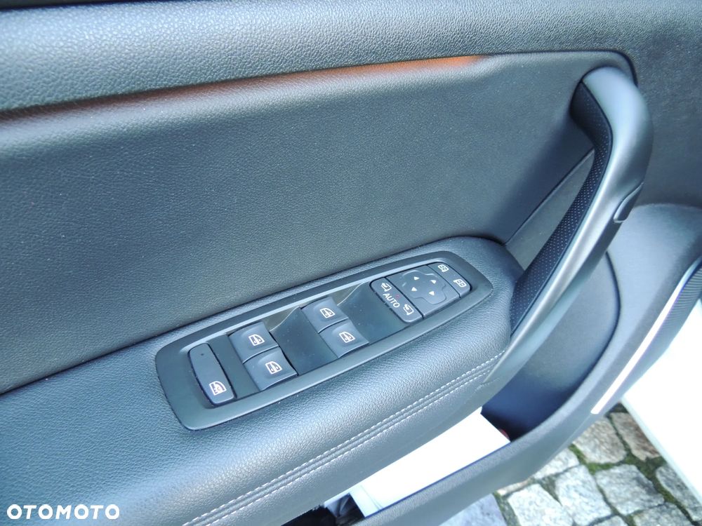 Renault Megane 1.3 TCe FAP Limited - 21