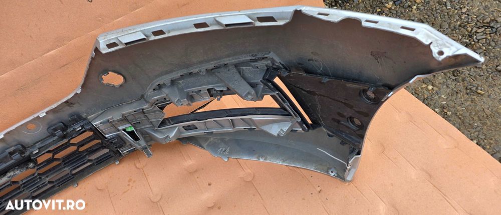 Bara fata Skoda Octavia 4 2020 / 2021 / 2022 2023 - 5