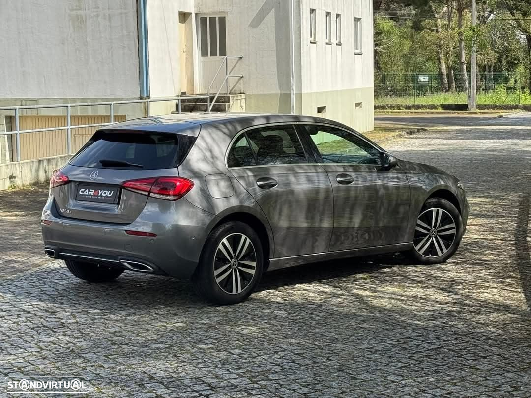 Mercedes-Benz A 250 e Style Plus - 2