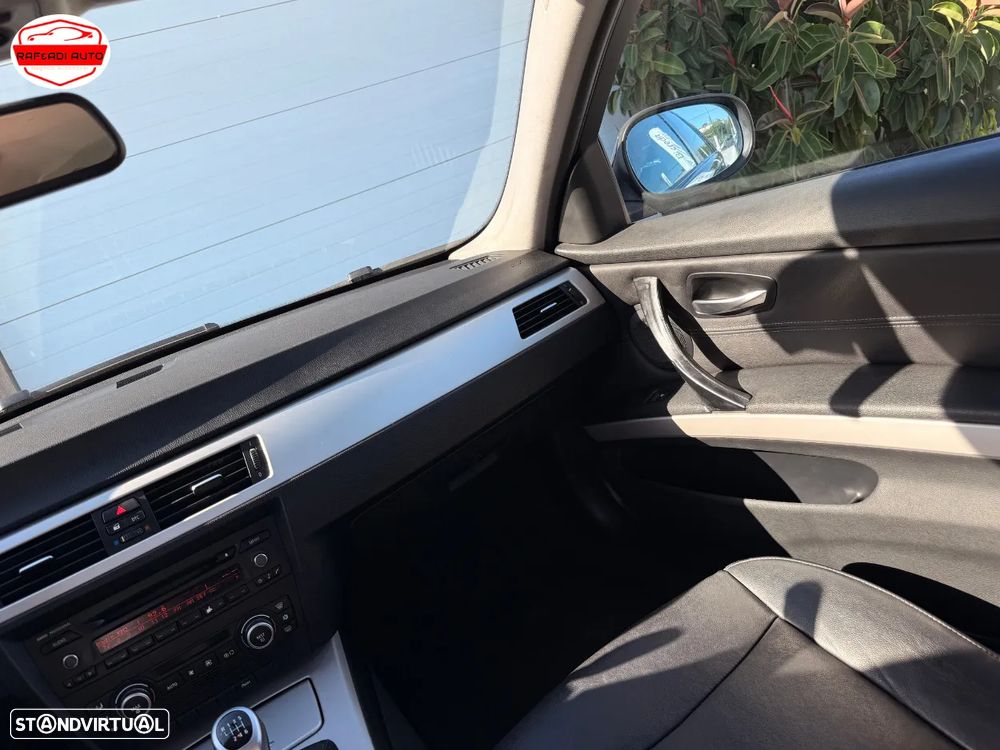 BMW 320 d - 12