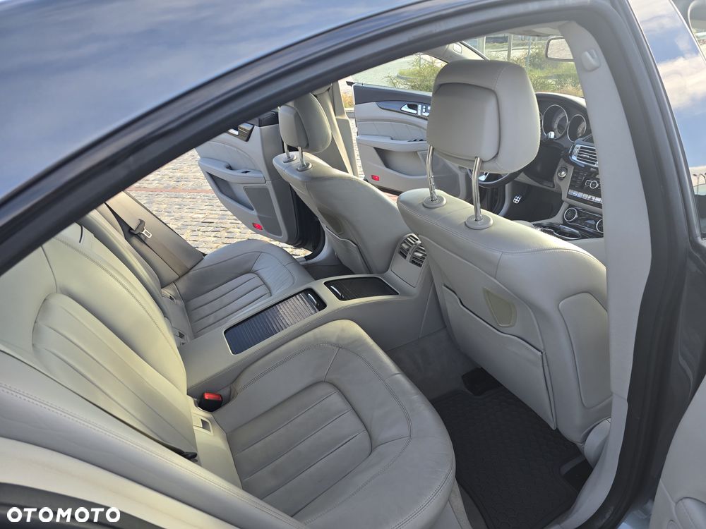 Mercedes-Benz CLS 500 4Matic BlueEFFICIENCY 7G-TRONIC - 13