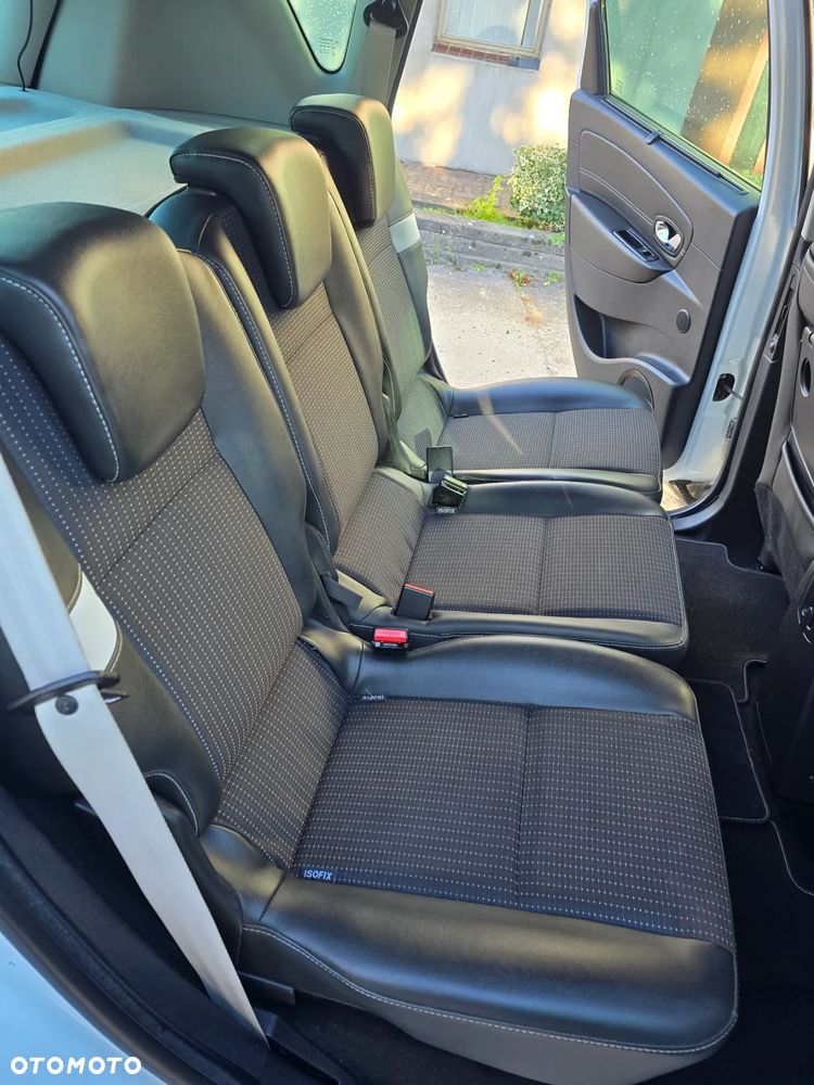 Renault Scenic - 21