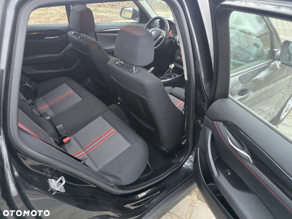 BMW X1 sDrive18d xLine - 15