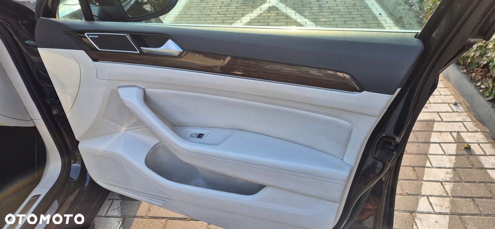 Volkswagen Passat 2.0 TDI BMT 4Mot Highline DSG - 8