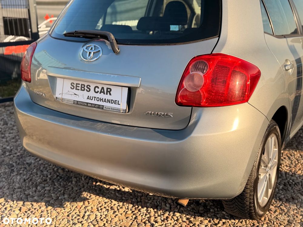 Toyota Auris 1.33 VVT-i - 10