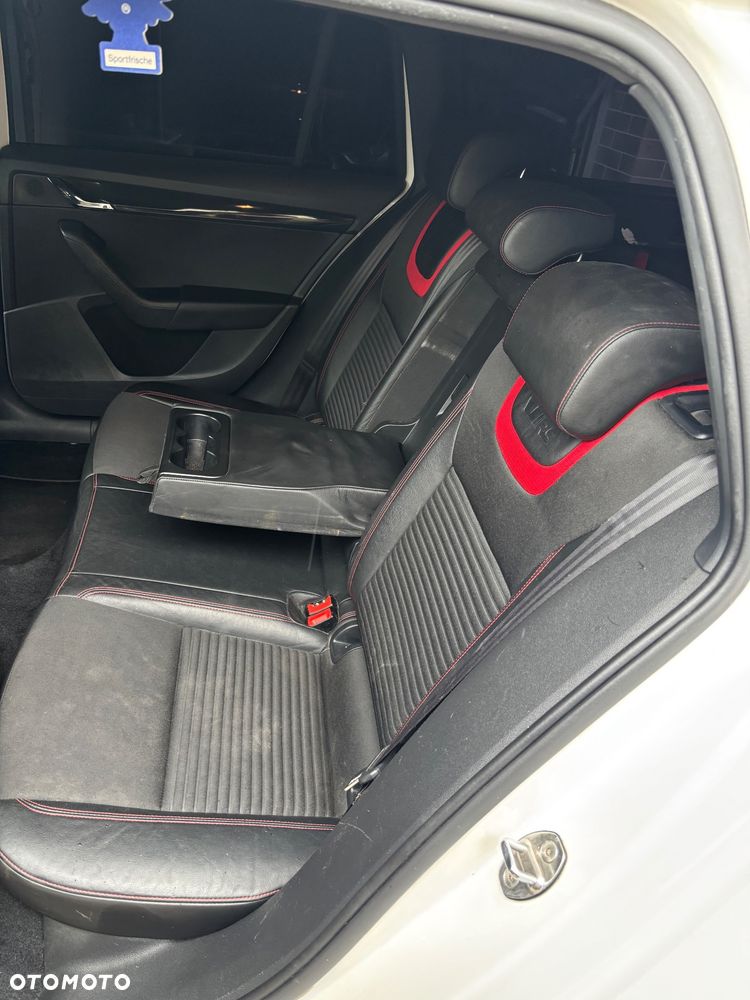 Skoda Octavia 2.0 TDI DSG RS - 16