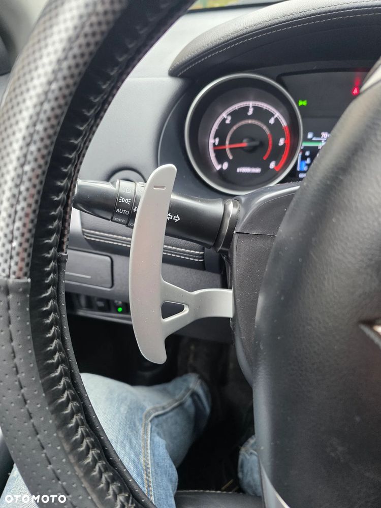 Mitsubishi Outlander 2.2 DID Instyle NAVI EU5 TC-SST - 25