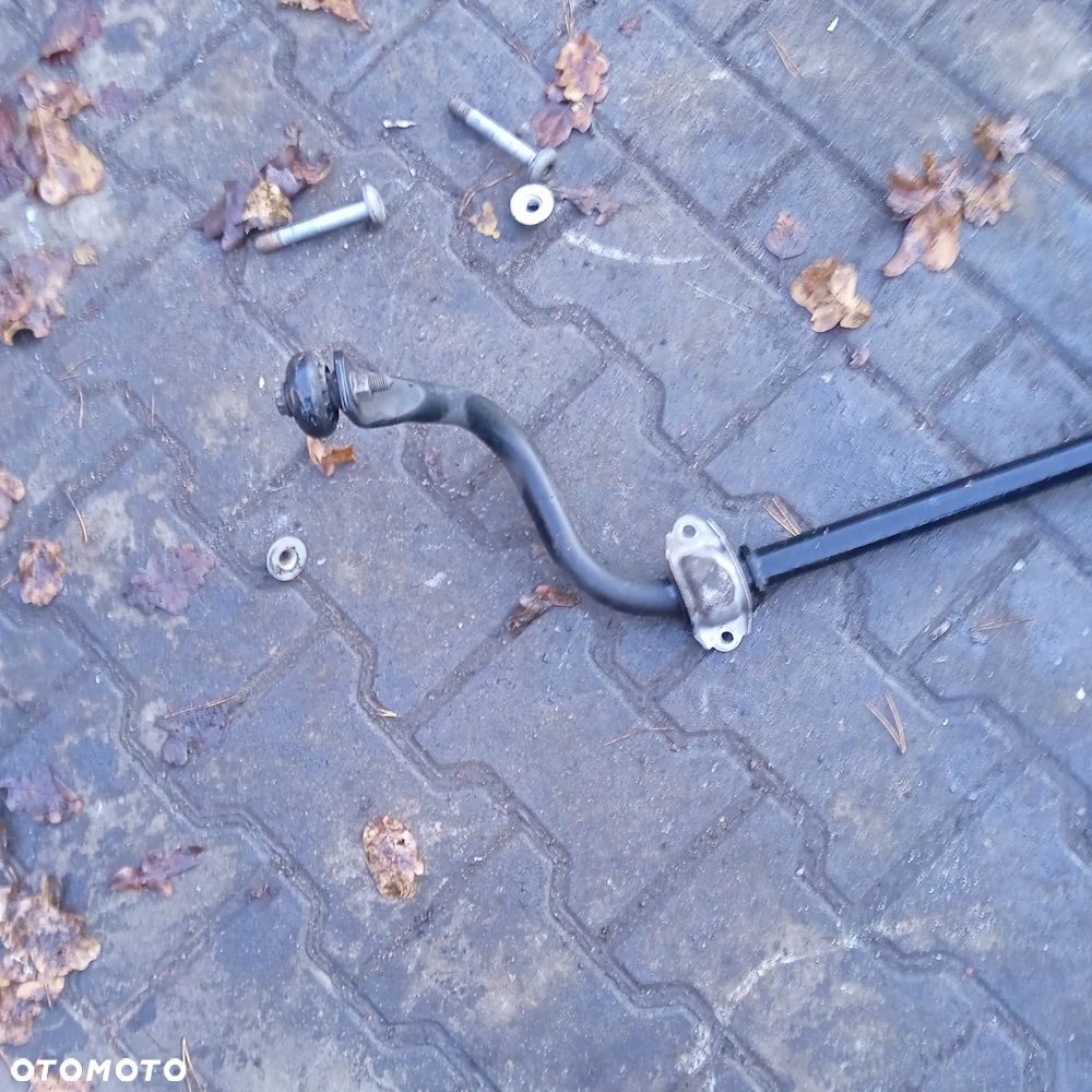 Stabilizator A4 B9 8W0411309 - 3