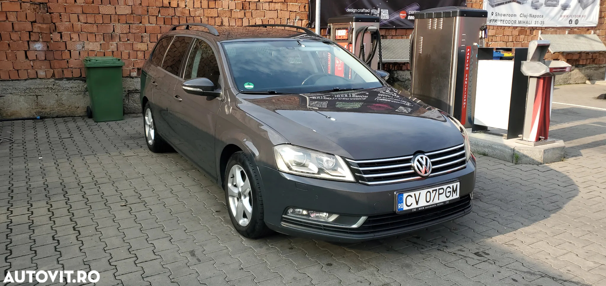 Volkswagen Passat - 2