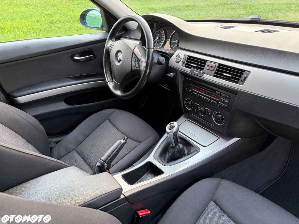 BMW Seria 3 - 12