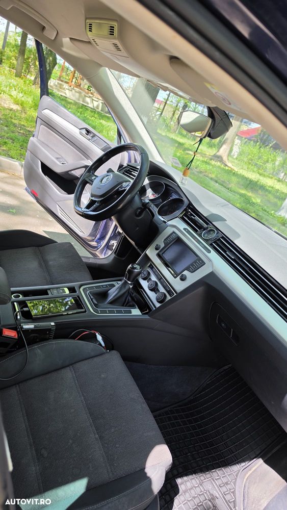 Volkswagen Passat 2.0 TDI (BlueMotion Technology) Comfortline - 7