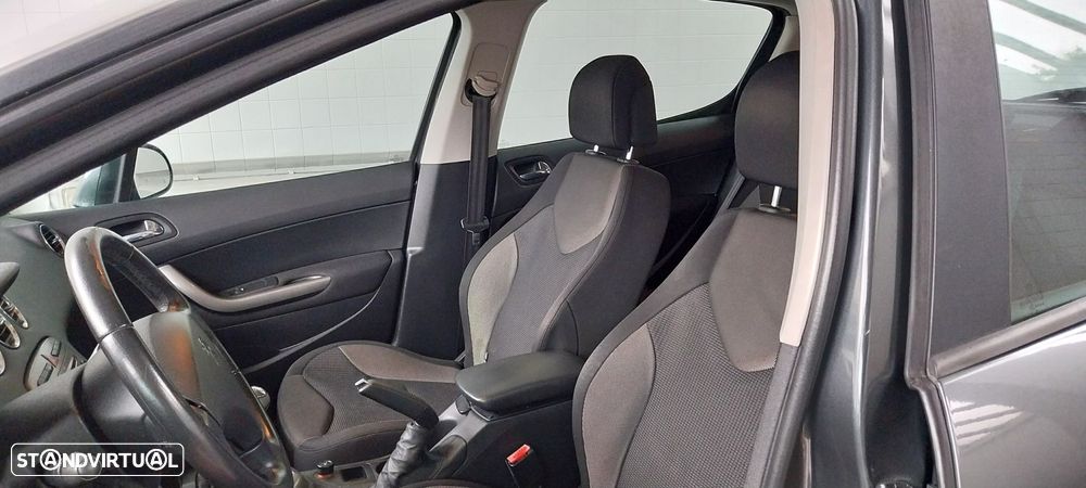 Peugeot 308 1.4 16V Premium - 5