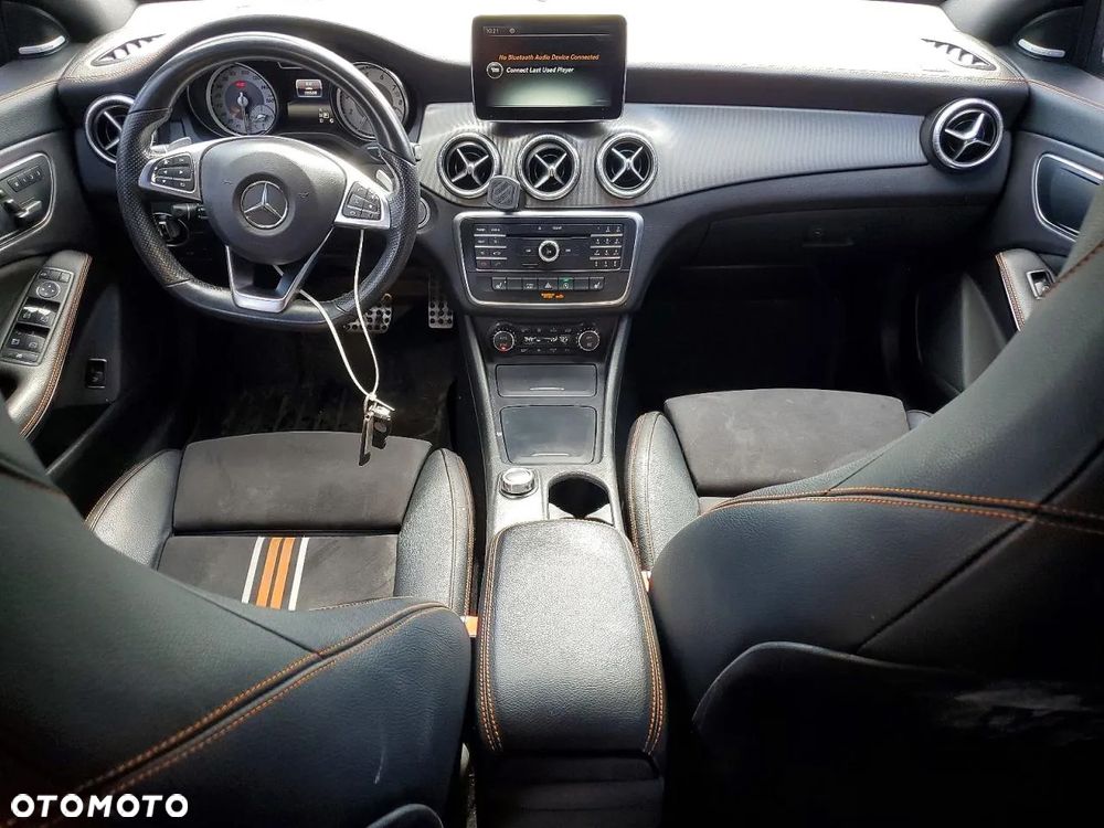Mercedes-Benz CLA 250 4Matic 7G-DCT Orange Art Edition - 7