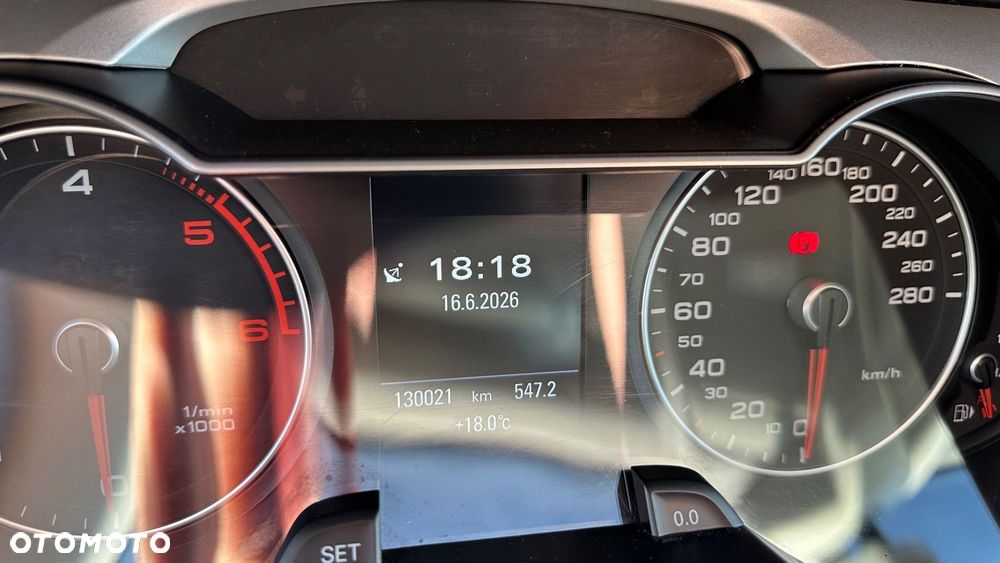 Audi A4 Avant 2.0 TDI DPF clean diesel quattro S tronic S line Sportpaket - 17