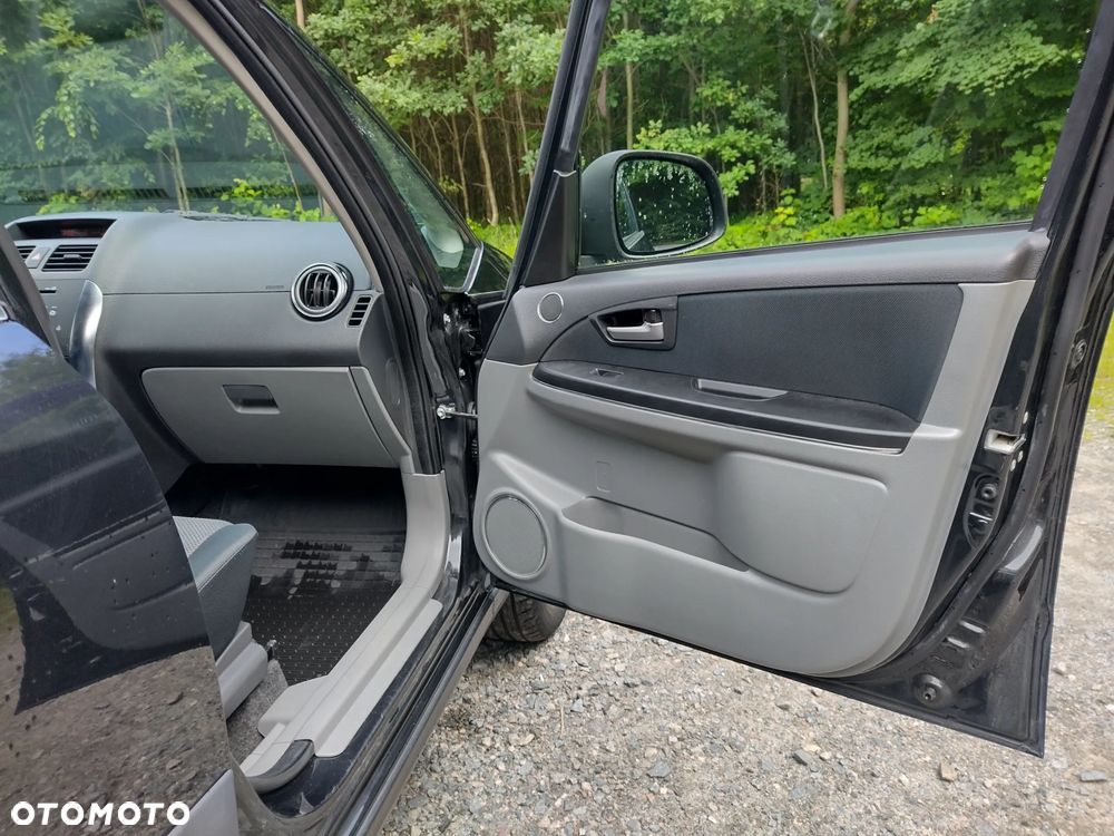 Suzuki SX4 - 5