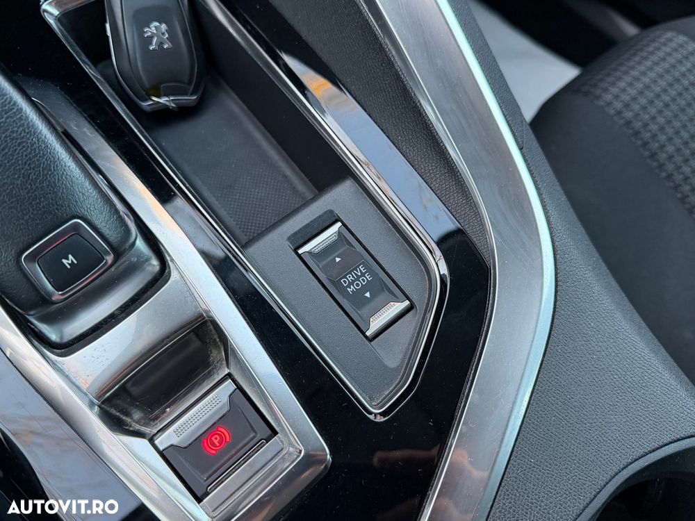 Peugeot 5008 BlueHDI 130 EAT8 Active Pack - 22