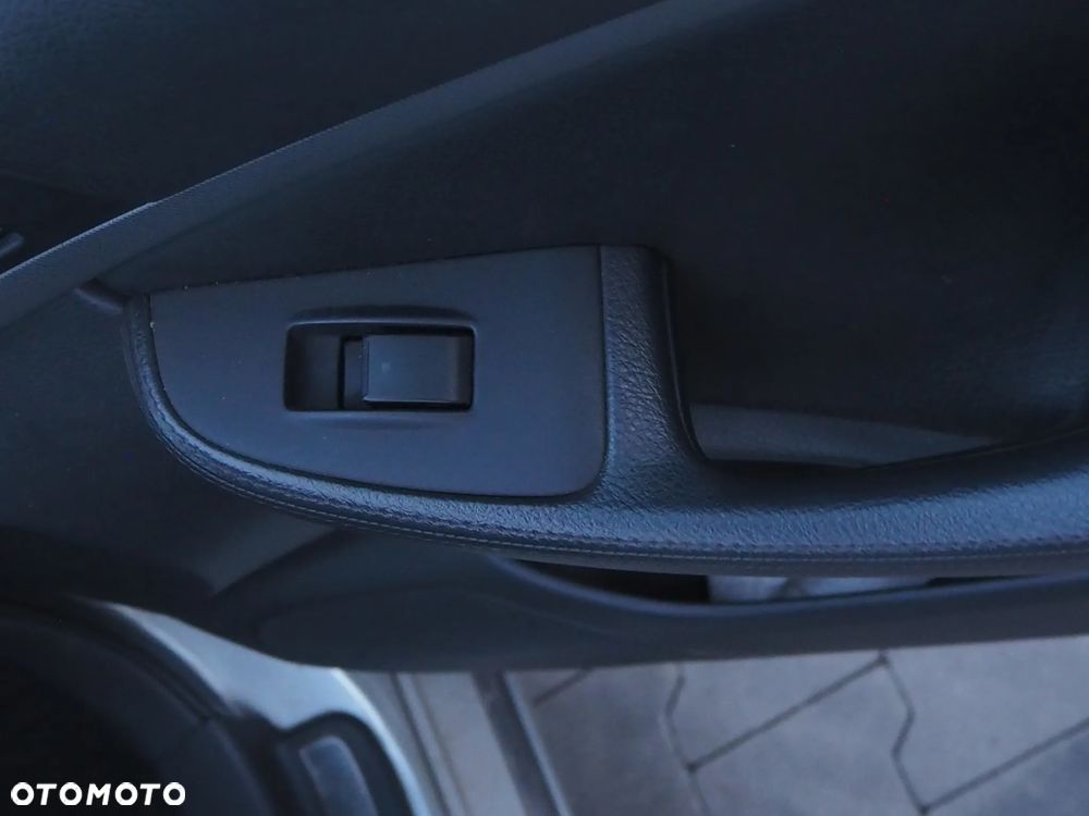 Toyota Avensis 2.0 D-4D Platinium - 7