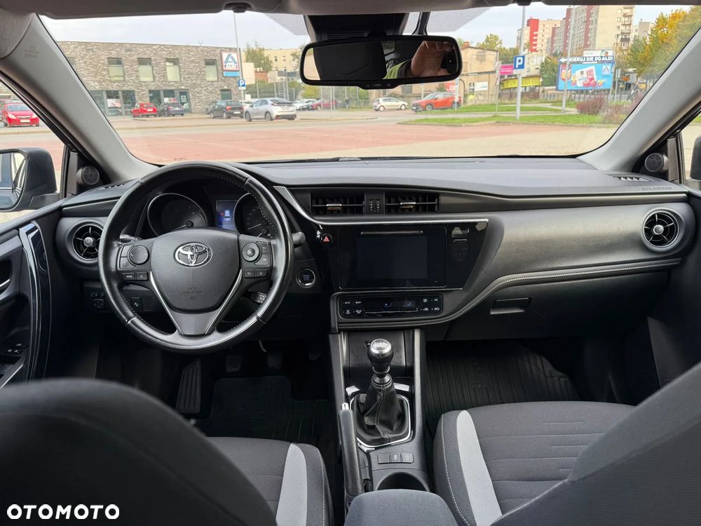 Toyota Auris - 5