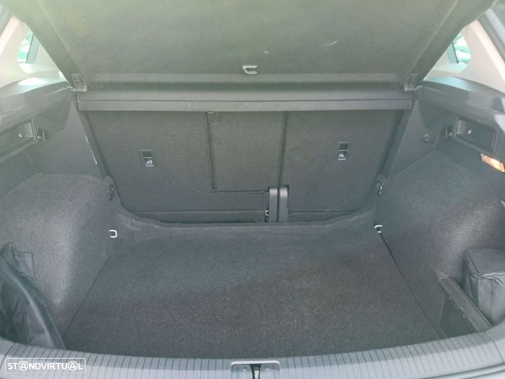 VW Tiguan 2.0 TDI Confortline - 17