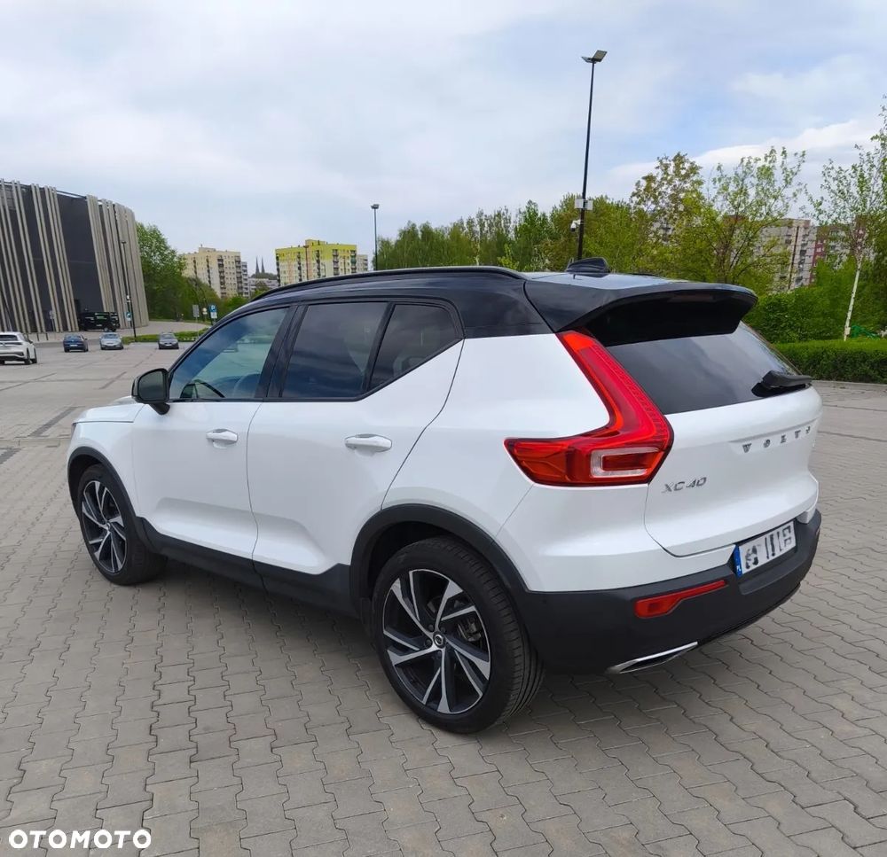 Volvo XC 40 T4 R-Design - 4