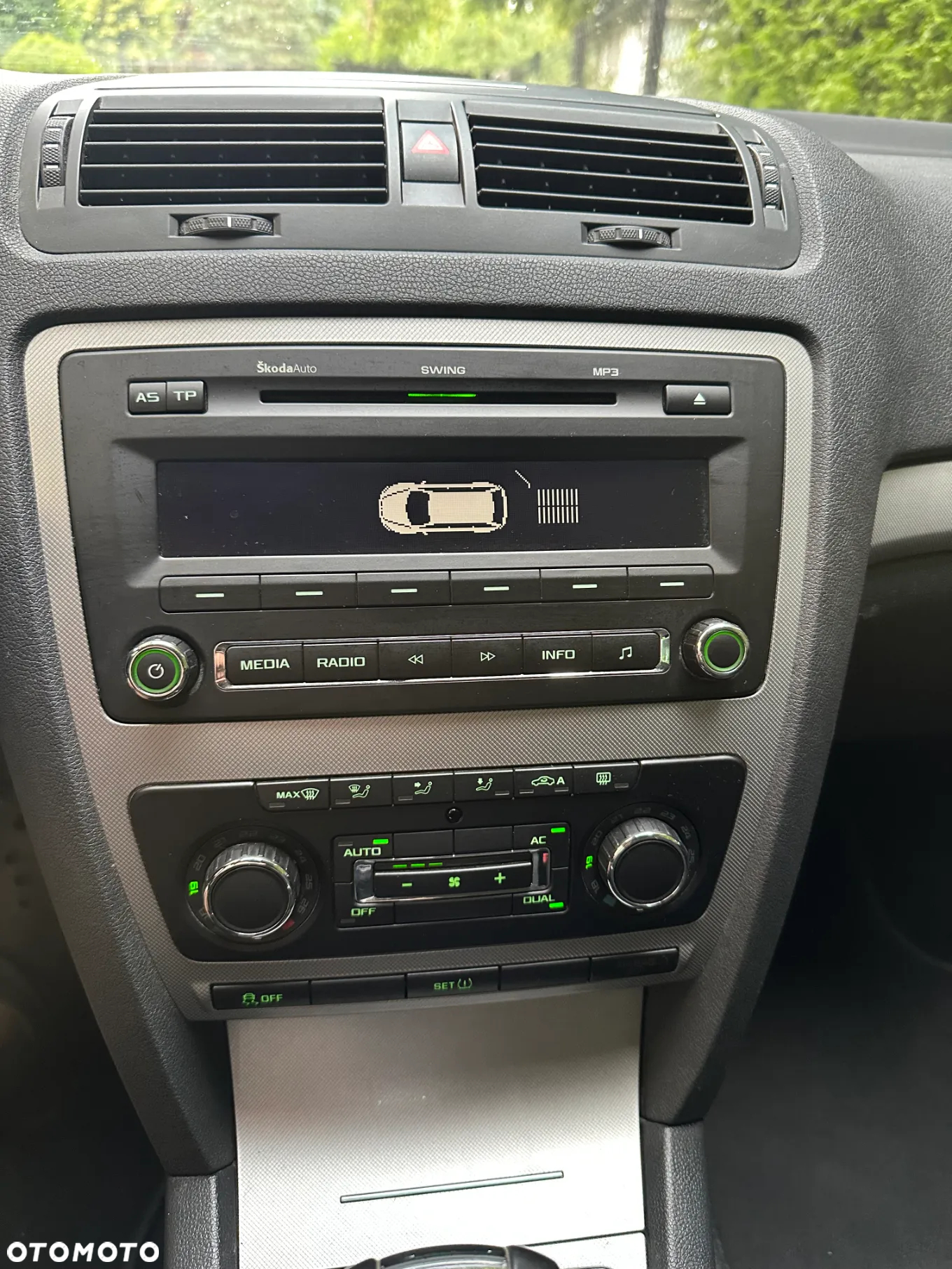 Skoda Octavia 1.6 TDI DPF DSG Ambition - 29