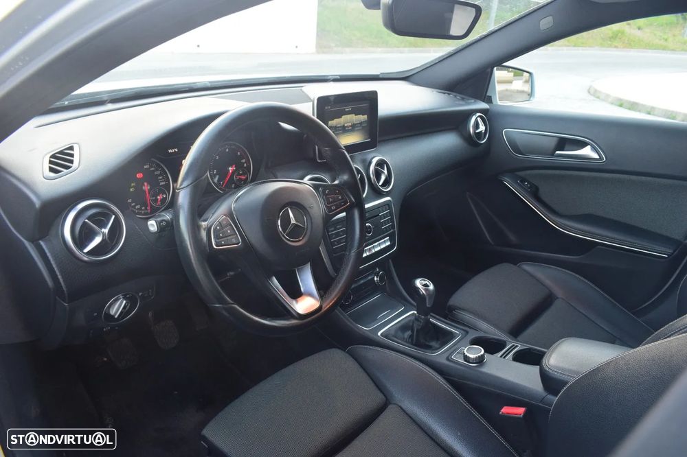 Mercedes-Benz A 180 d Urban - 8