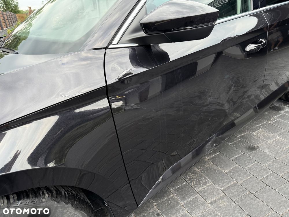 Skoda Superb 2.0 TDI DSG Premium Edition - 39