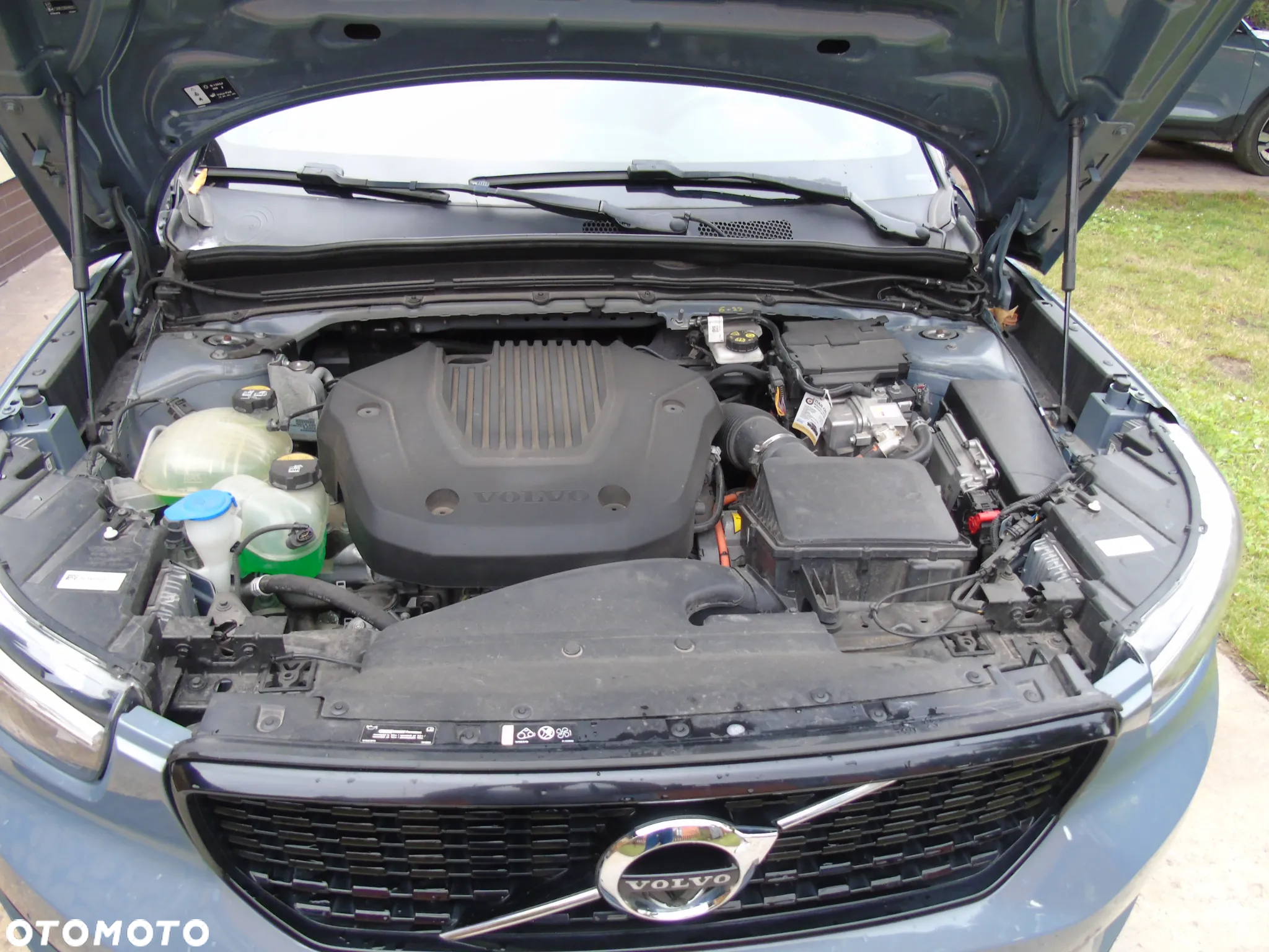 Volvo XC 40 T4 Plug-In Hybrid R-Design - 16