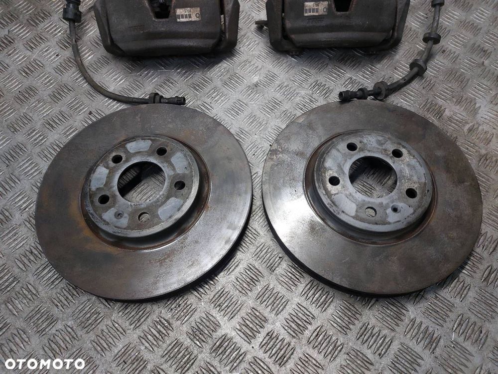 TARCZE HAMULCOWE PRZÓD + KLOCKI + ZACISKI AUDI Q5 8R 2.0 TDI - 2