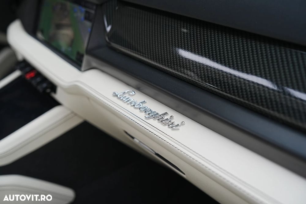 Lamborghini URUS - 22