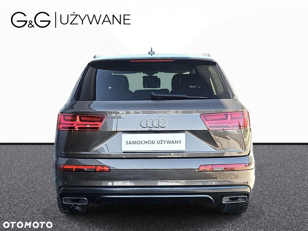 Audi Q7 - 7