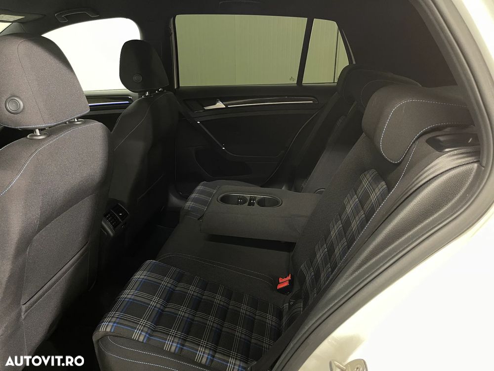 Volkswagen Golf 1.4 GTE Plug-In-Hybrid DSG - 13