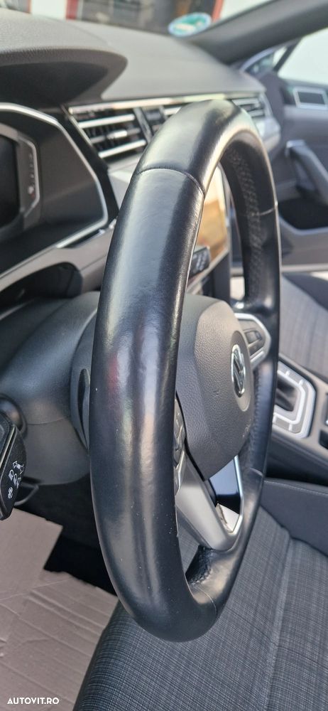 Volkswagen Passat - 22