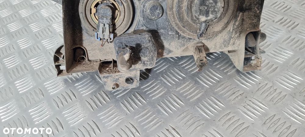 Nissan Terrano II Lampa Lewa Prawa Przód Przednia - 8