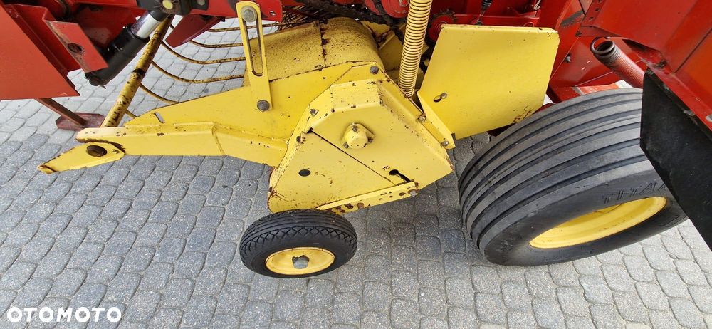 New Holland 640 Pasowa Szeroki podbieracz - 15