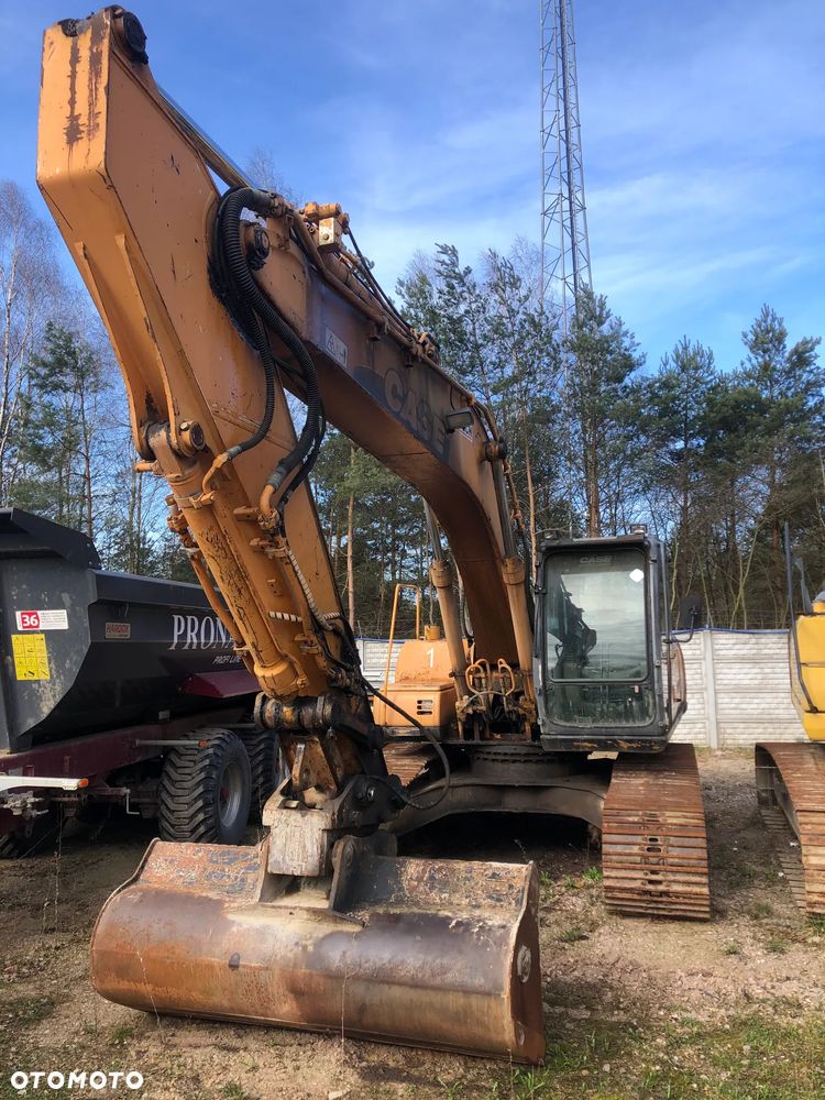 Case CX210 - 1