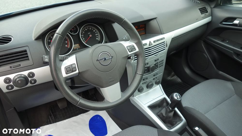 Opel Astra 1.8 Sport - 14