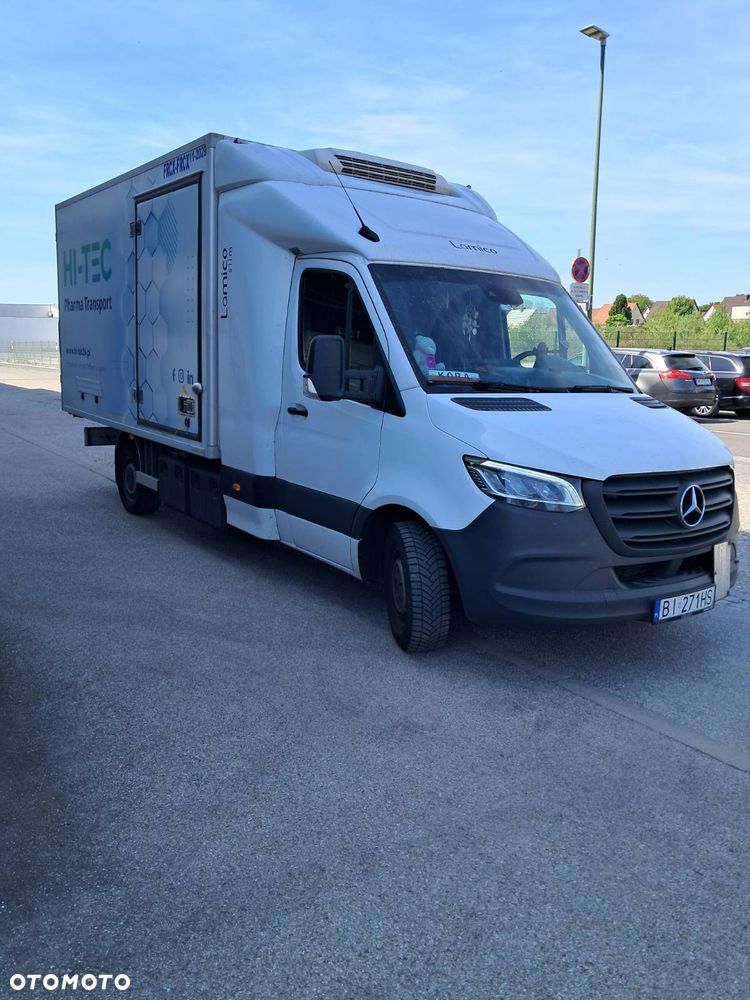 Mercedes-Benz Sprinter - 1