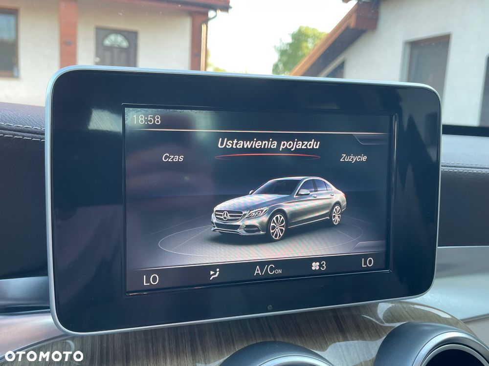 Mercedes-Benz Klasa C 180 Exclusive - 24