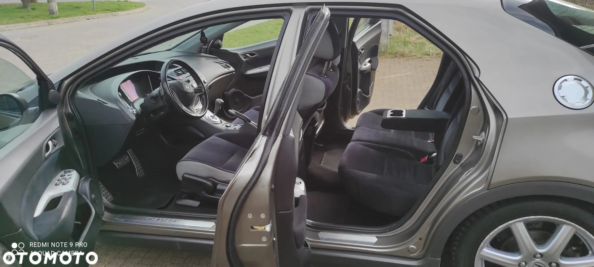 Honda Civic 1.8 Executive - 13