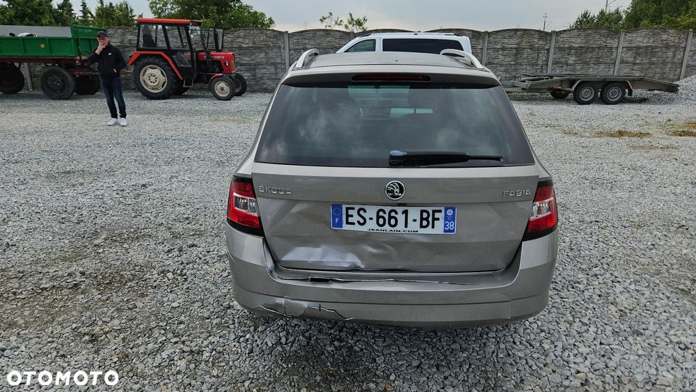 Skoda Fabia 1.0 TSI Drive - 25