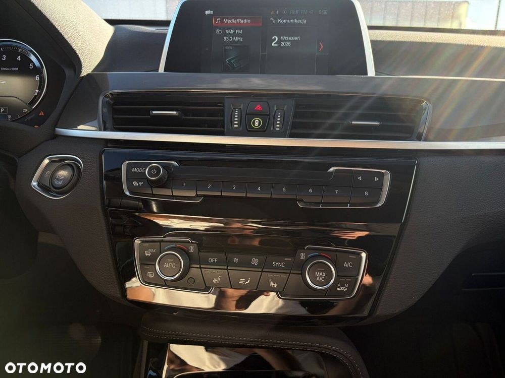 BMW X1 sDrive18i xLine - 23