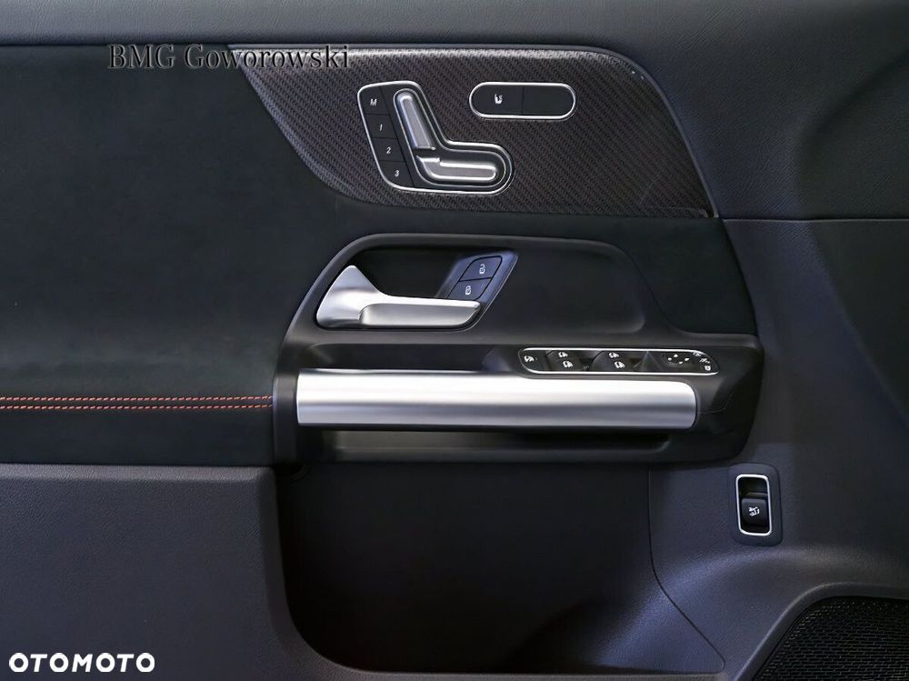 Mercedes-Benz GLA - 7