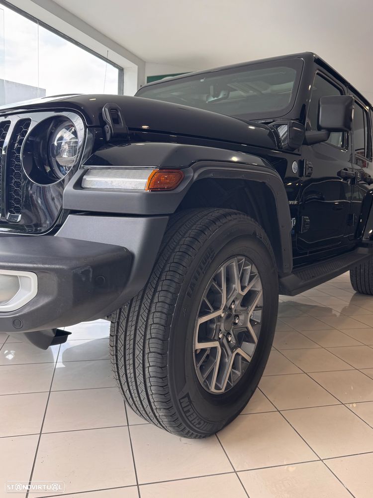 Jeep Wrangler - 6